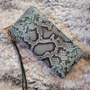 Michael Kors Jade Large snakeskin Leather Jet Set Travel wallet wristlet